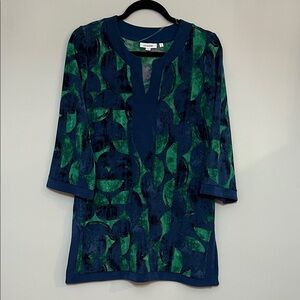 Chico's Travelers Half Moon Print Kurta Green and Navy Tunic Notched Collar